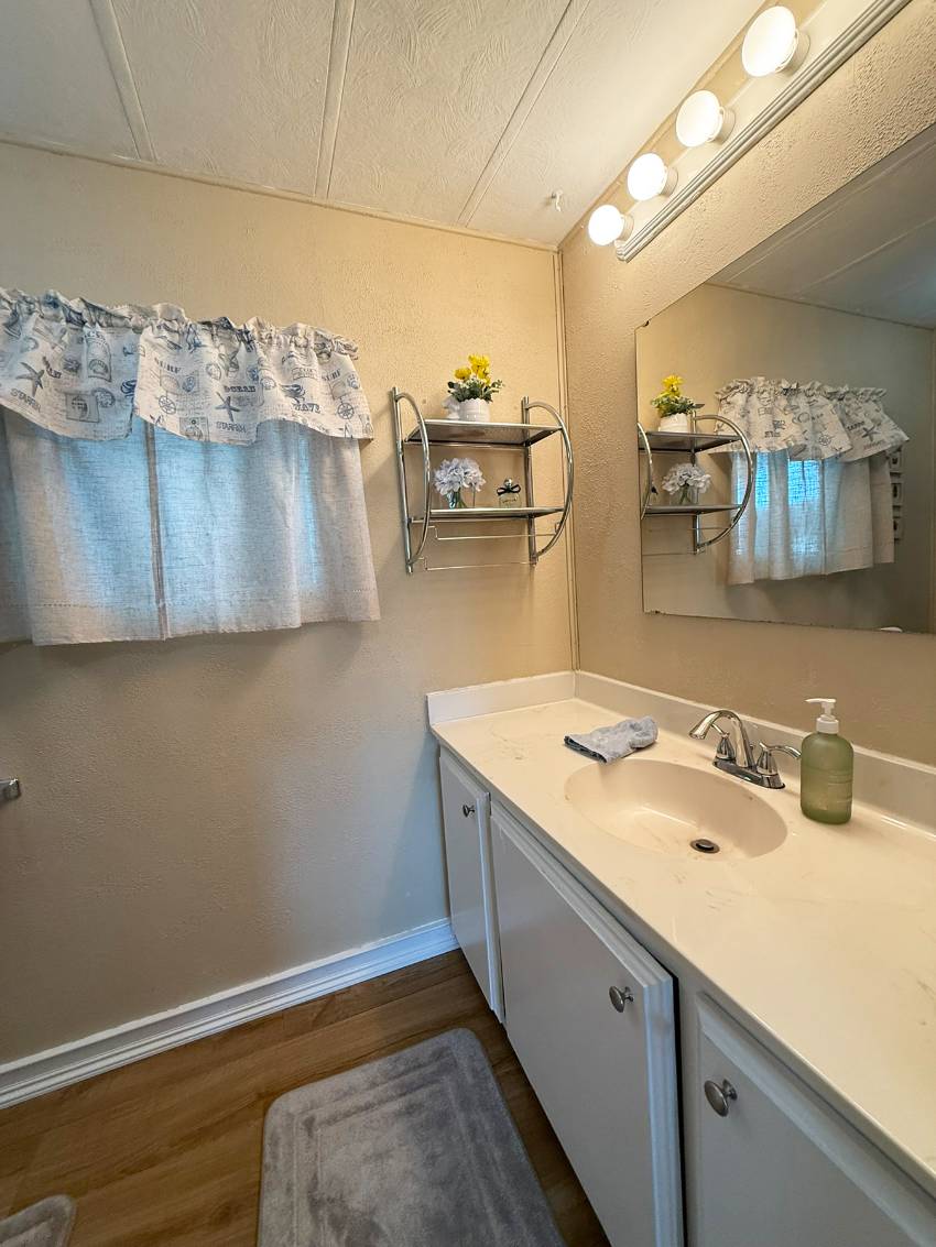428 Sunset Circle a Ellenton, FL Mobile or Manufactured Home for Sale